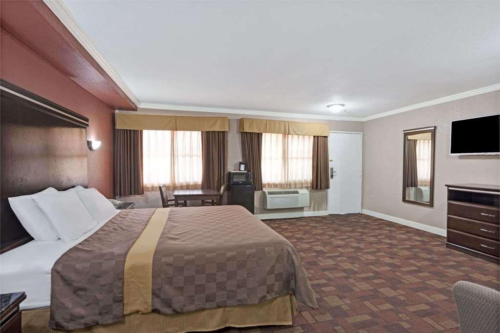 Travelodge By Wyndham Whittier Pokoj fotografie